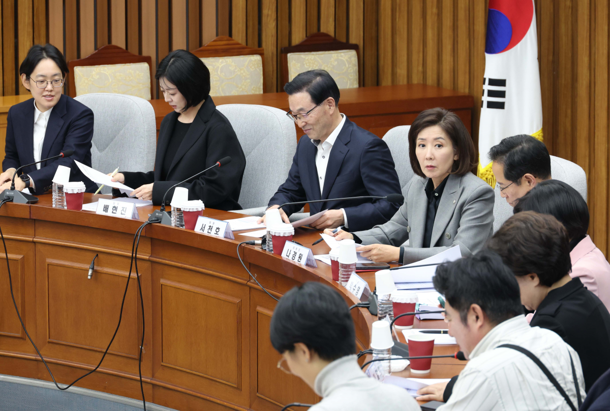 나경원 국민의힘 지방선거 총괄기획단 위원장이 7일 오후 서울 여의도 국회에서 열린 제9회 전국동시지방선거 총괄기획단 전체회의에서 발언을 하고 있다. 뉴시스