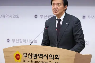 조국, 지방선거 출마설에 “전당대회 후 마지막에 결정”