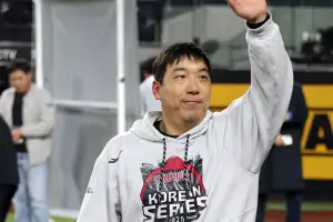 LG 박해민 속전속결 65억 계약, 김현수는 온도 차…이유는 이재원 복귀, 차이는 꾸준함?