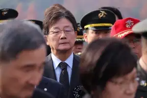 유승민, 올해도 연평도 포격전 추모식…“우리들의 영웅 잊지 않기를”