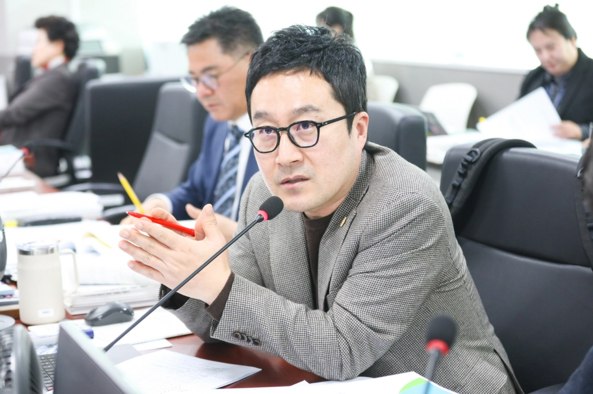 제387회 정례회 2026년 본예산 심의를 진행 중인 최병선 의원.(사진=경기도의회)
