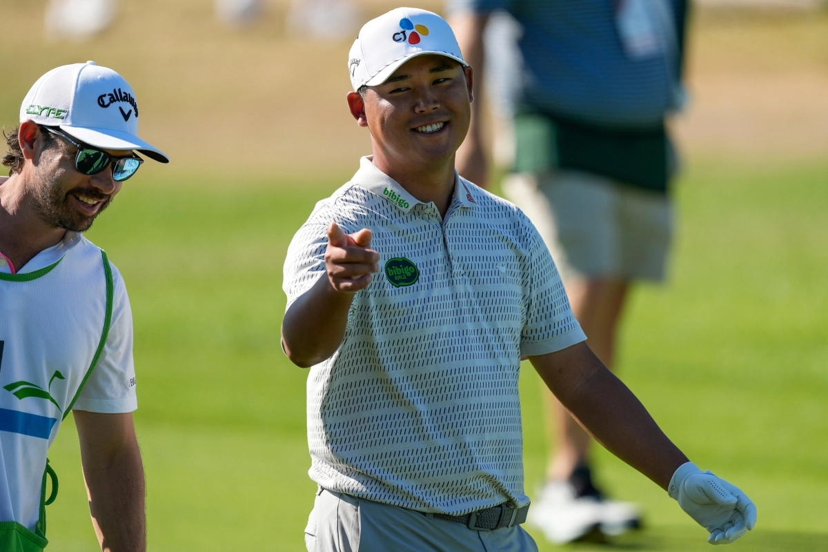 버디를 잡고 기뻐하는 김시우.