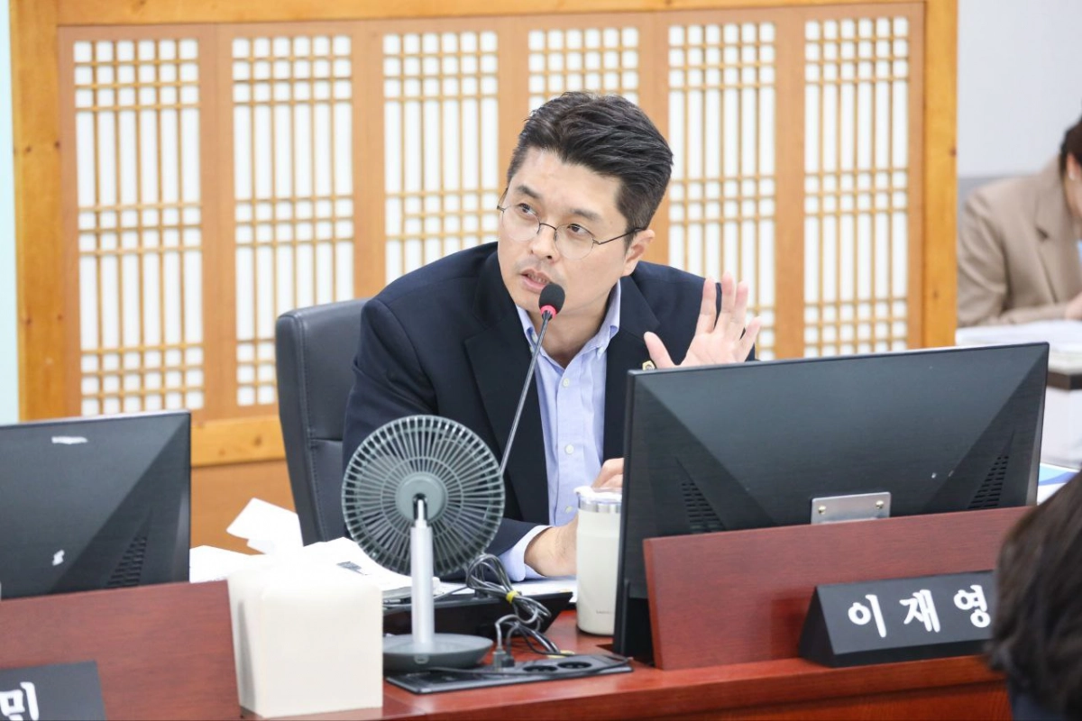 21일 경제실 2026년 본예산 예비심사 중인 이재영 의원.(사진=경기도의회)