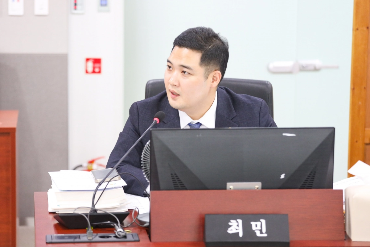21일 경제실 2026년 본예산 예비심사 중인 최민 의원.(사진=경기도의회)