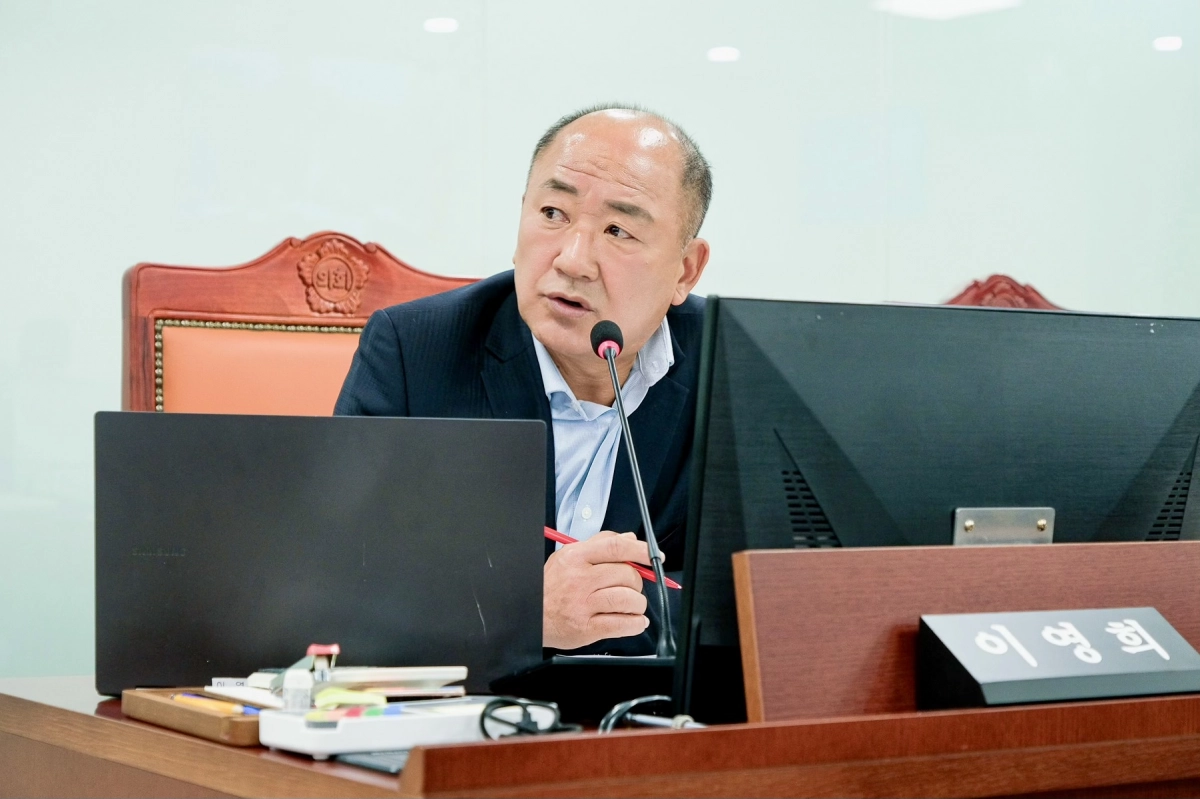 이영희 의원이 24일 열린 2026년도 예산안을 심사하며 질의하고 있다.(사진=경기도의회)