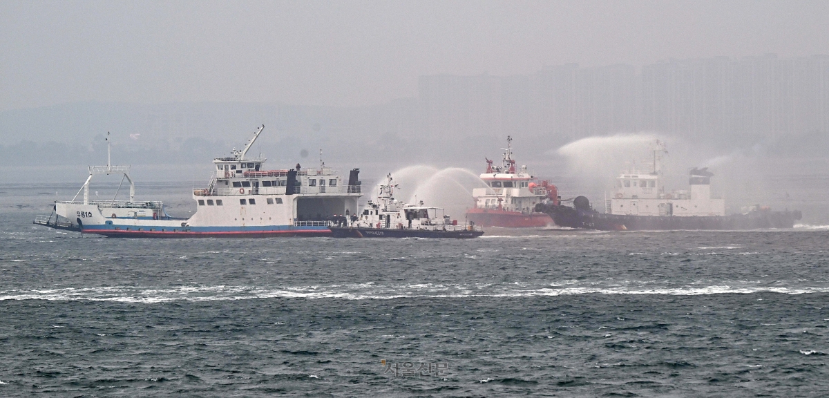 25일 인천 중구 인천항연안여객터미널 앞 바다에서 레디코리아(READY Korea) 4차 훈련 (선박충돌사고)이 진행되고 있다. 2025.11.25 오장환 기자