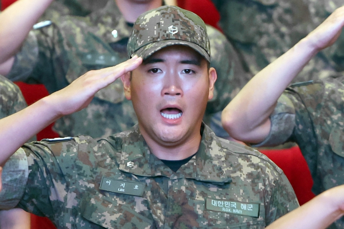 이재용 회장 장남, 힘찬 경례