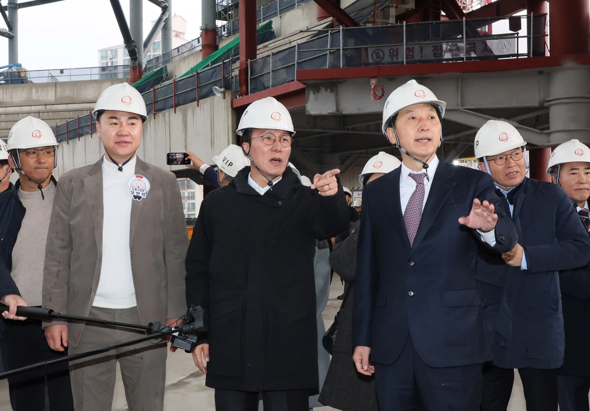 서울아레나 공사 현장 간 총리
