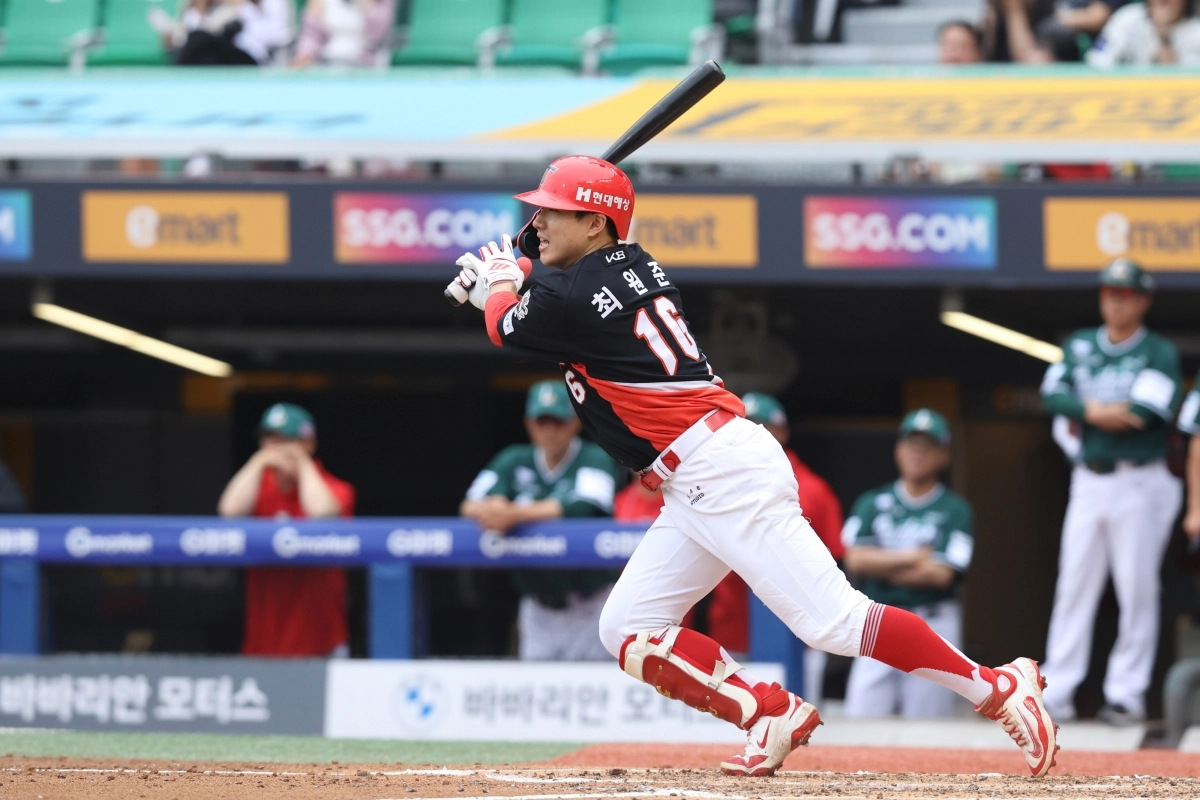 지난 6월 21일 KIA 타이거즈 소속으로 타격하는 최원준. KIA 타이거즈 제공