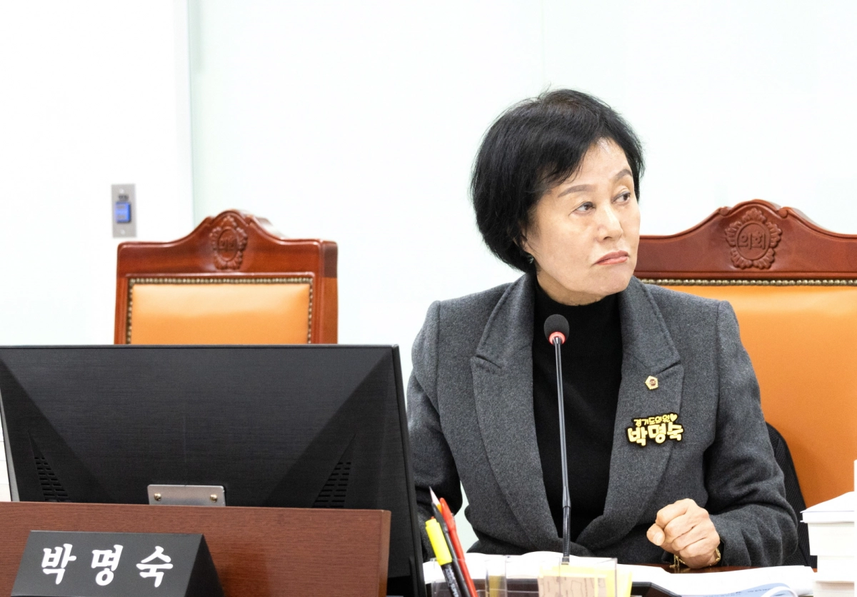 박명숙 의원이 25일 2026년 예산안 심의에서 질의하고 있다.(사진=경기도의회)