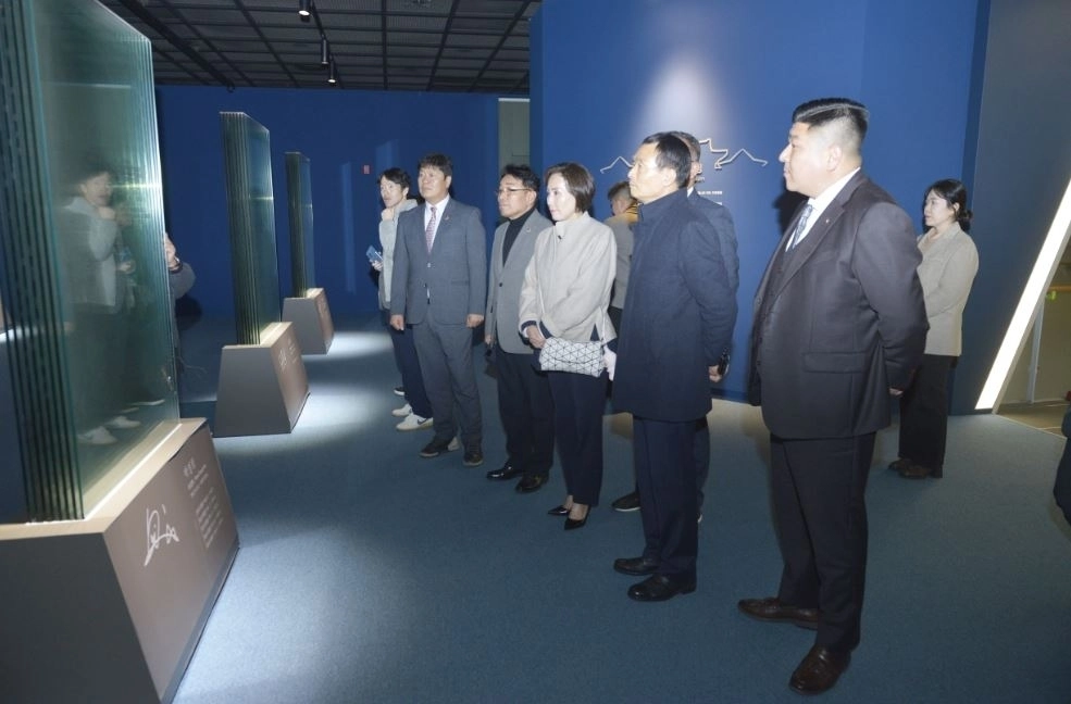 대통령기록관 현장방문하는 이숙자 위원장