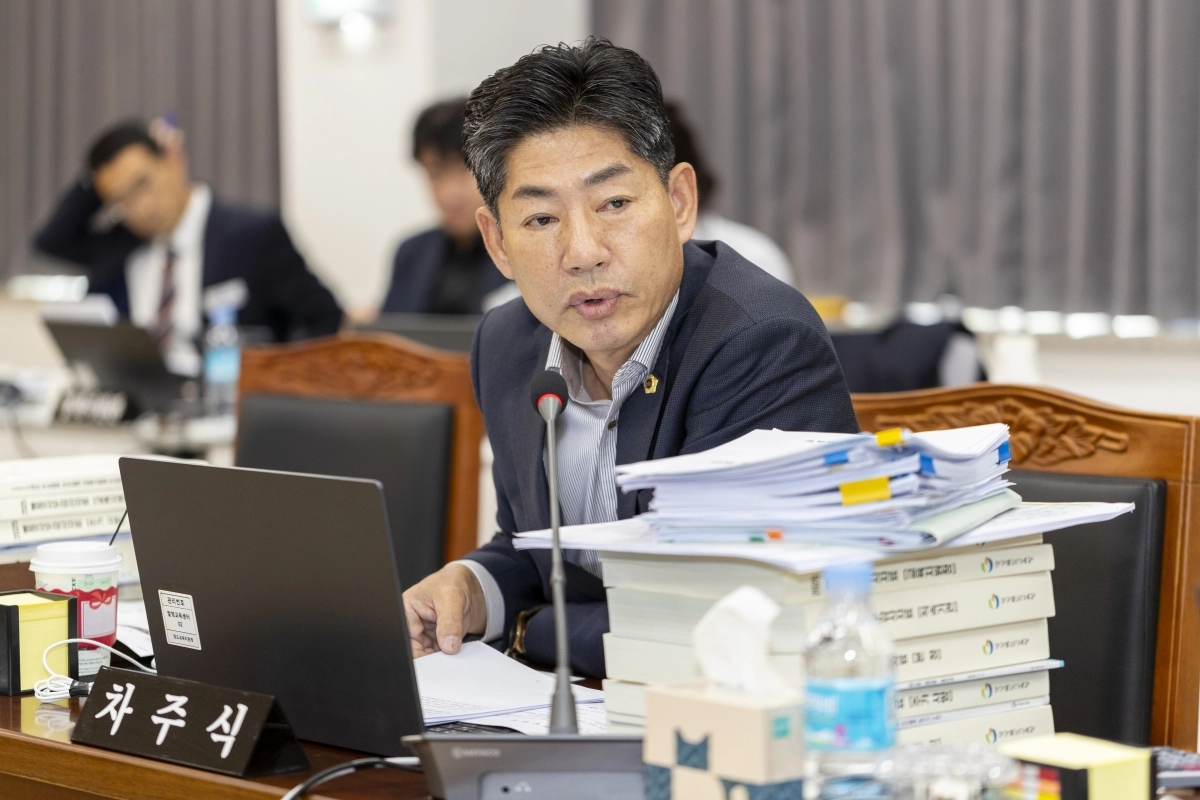 질의하는 차주식 의원. 경북도의회 제공