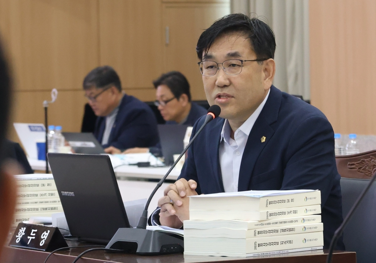 질의하는 황두영 의원. 경북도의회 제공