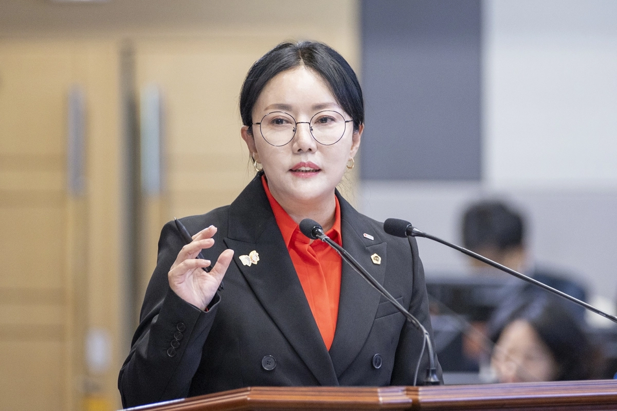 질의하는 정경민 의원. 경북도의회 제공