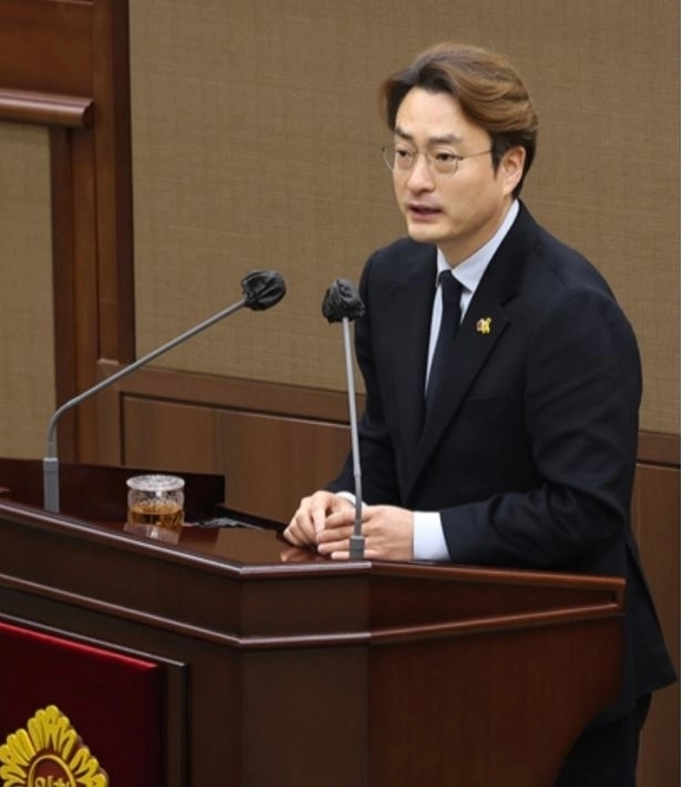 질의하는 박유진 의원