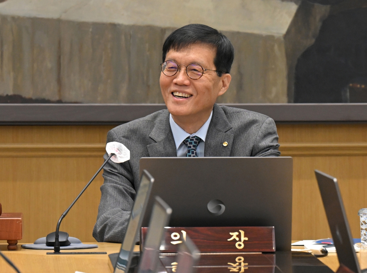 금통위 주재하는 이창용 총재