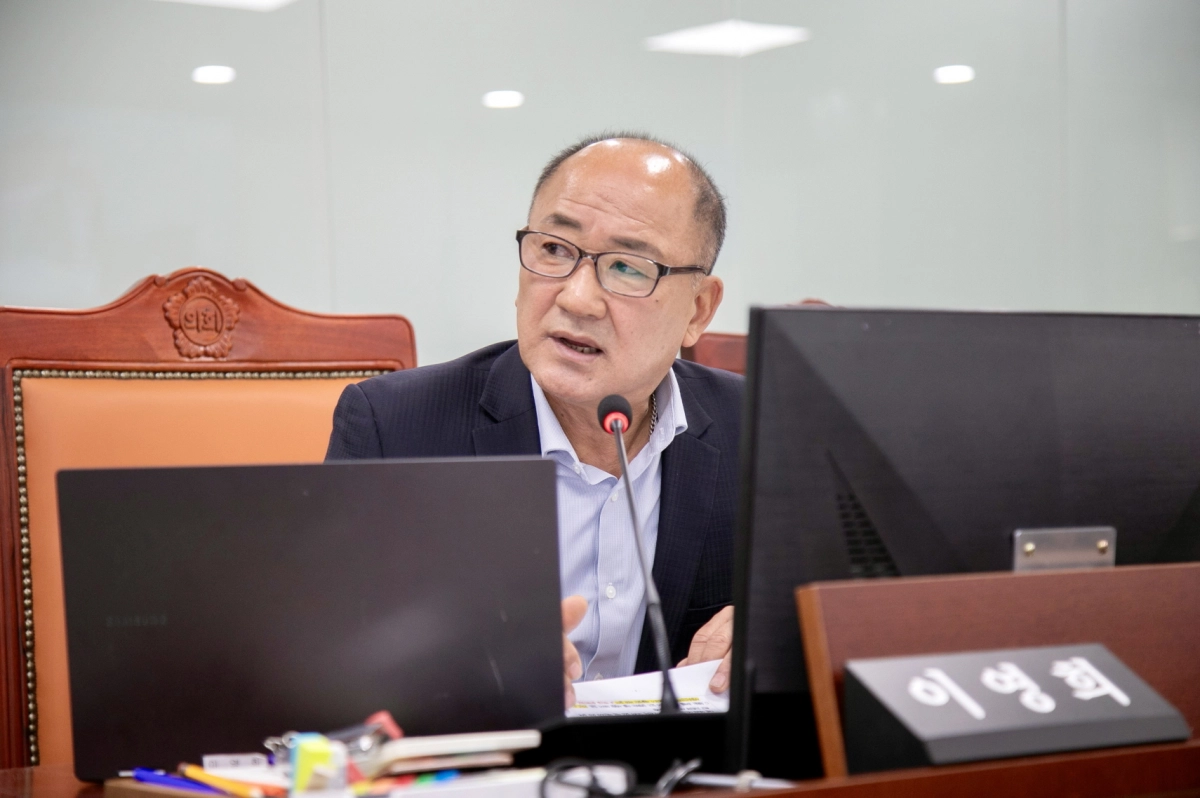 이영희 의원이 26일 2026년도 경기도소방재난본부 예산안 심사에서 질의하고 있다.(사진=경기도의회)