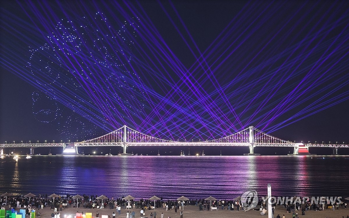 광안리 레이저쇼 . 연합뉴스 자료사진