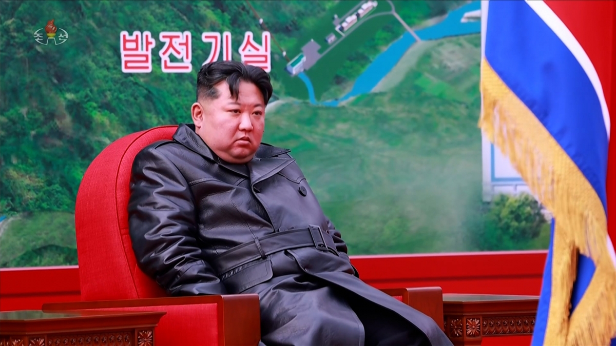 김정은 북한 국무위원장이 지난 20일 강원도 회양군민발전소 준공식에 참석했다고 조선중앙TV가 21일 보도했다. 2025.11.21 조선중앙TV 연합뉴스