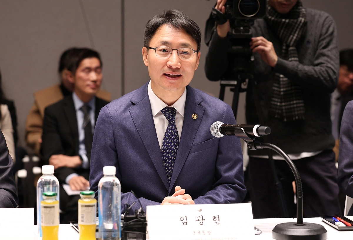 임광현 국세청장이 서울 여의도 주한미국상공회의소에서 열린 국세청-주한미국상공회의소 간담회에서 발언하고 있다. 국세청 제공