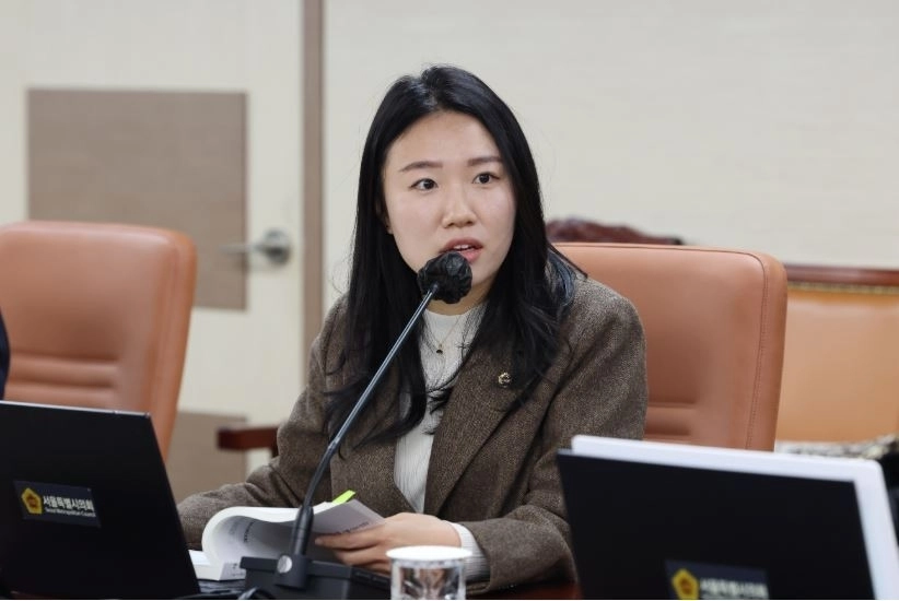 질의하는 이소라 의원