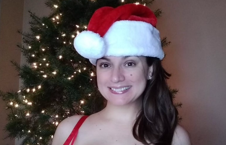 자신이 흘린 눈물을 담아 한 병당 600달러(약 90만원)에 판매 중인 미국 여성 리즈 리버(44). 인스타그램