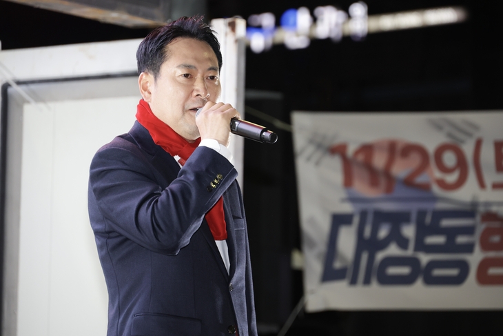 국민의힘 장동혁 대표가 지난달 29일 민생회복 법치수호 충북 국민대회에서 발언을 하고 있다. 연합뉴스