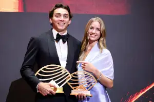 ‘스파이더맨’ 듀플랜티스·‘허들퀸’ 매클로플린, 세계육상연맹 올해의 선수