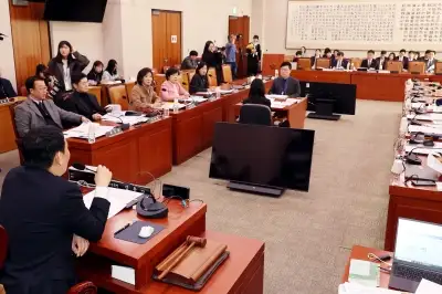 與 ‘내란청산 3법’ 입법 강행… 野 “독재의 길”