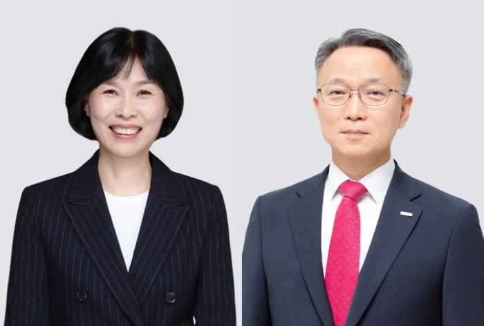 최은주(왼쪽) 삼성금거래소 부사장·이춘원(오른쪽) 대한전선 전무