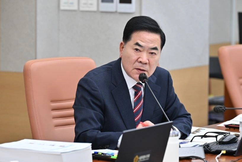 질의하는 김원태 의원