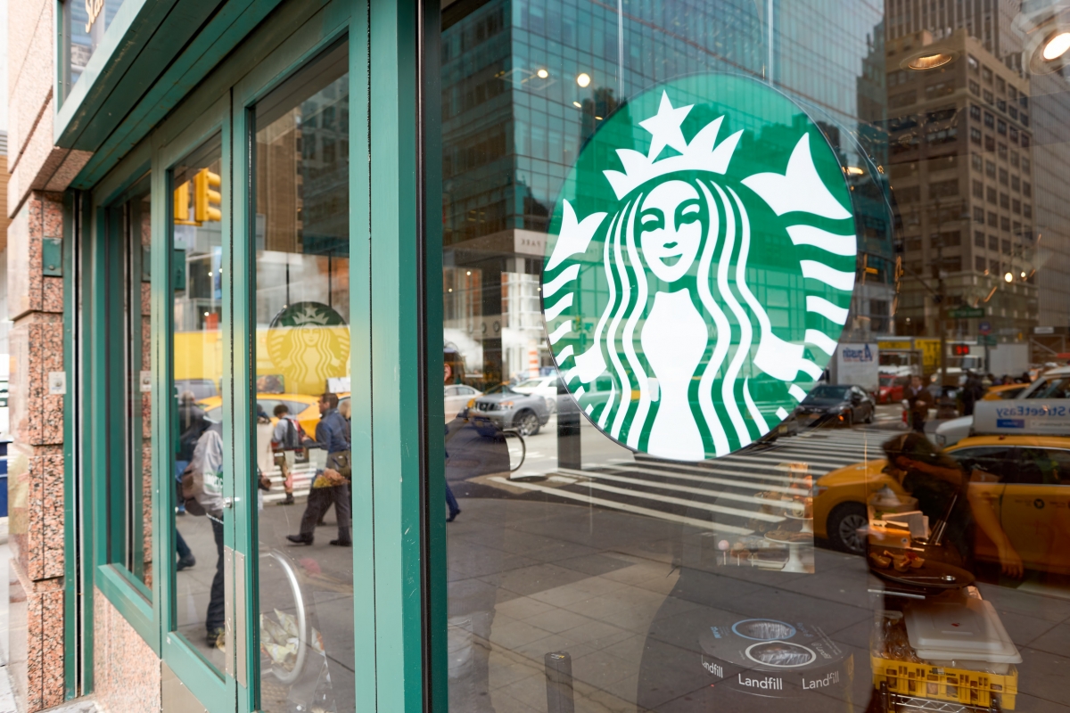 뉴욕의 스타벅스 매장. 123rf