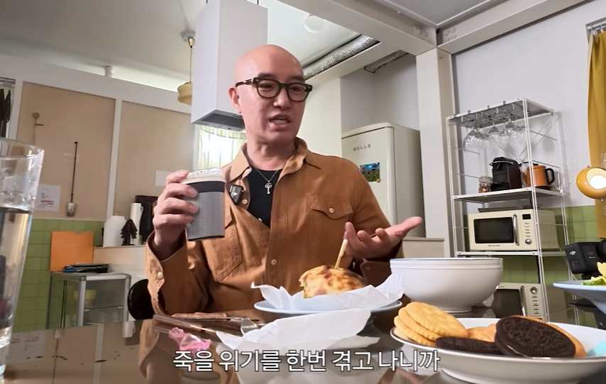 방송인 홍석천. 유튜브 채널 ‘지식인사이드’ 캡처