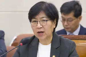 정은경 “의대 증원 내년 초 확정… 공공의대 별도 정원 둘 수도”