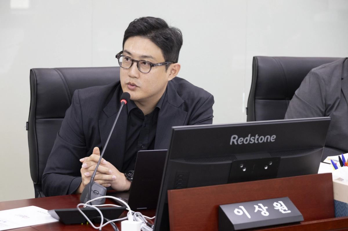 이상원 의원이 2일 디지털인재국 예산 심사에서 질의하고 있다.(사진=경기도의회)
