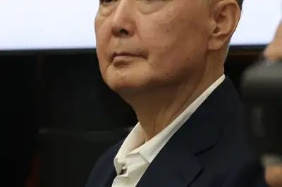 윤석열 日신문서 ‘계엄 정당화’… “국가위기 알리려 했다”