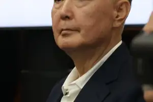 윤석열 日신문서 ‘계엄 정당화’… “국가위기 알리려 했다”