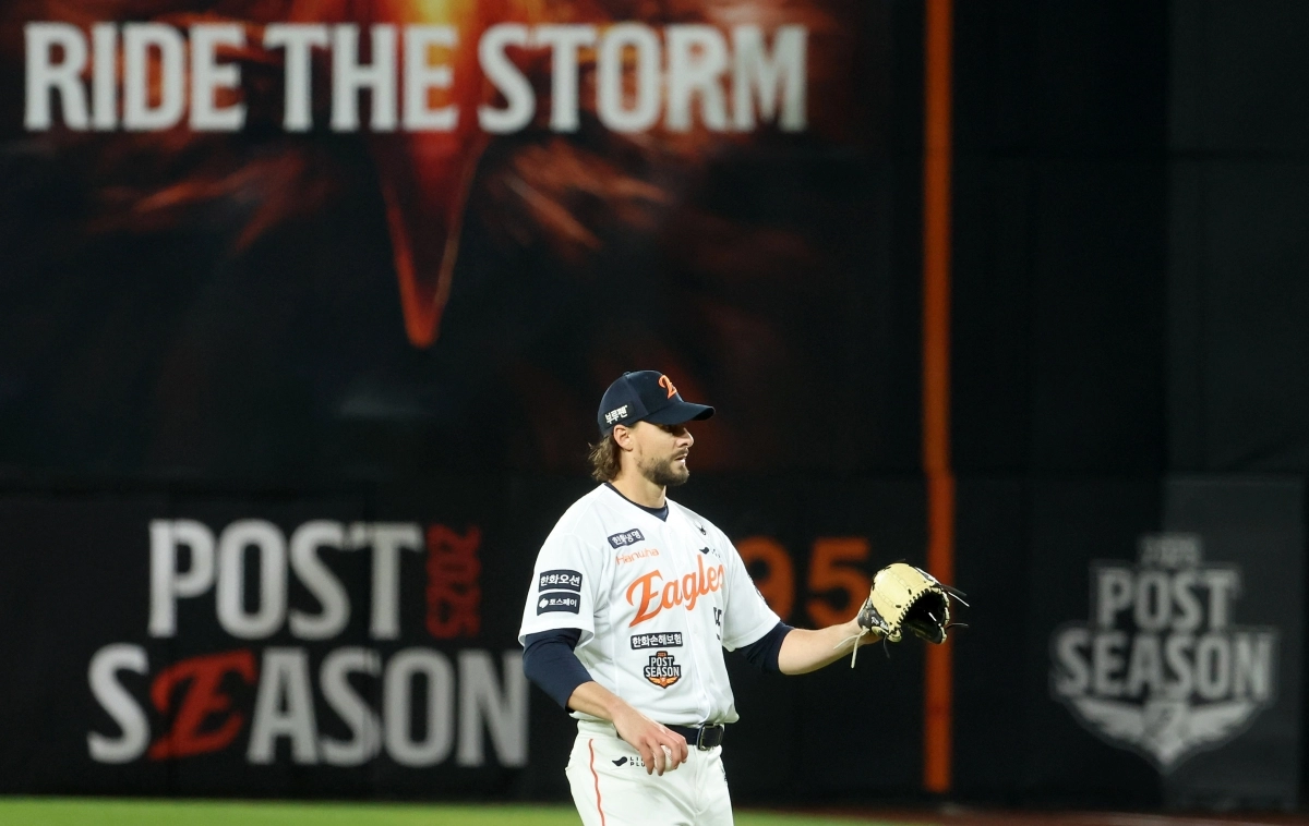 한국시리즈 마운드 오른 와이스