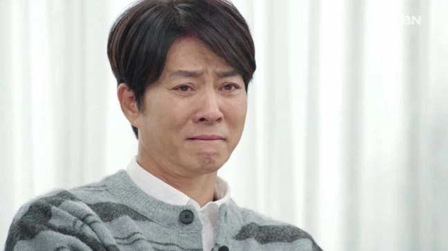 배우 최수종이 타국에서 돌아가신 아버지와의 추억을 떠올리며 오열해 안타까움을 자아낸다. MBN ‘퍼즐트립’