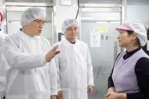 ‘폐암 걱정 뚝!’···임태희 “학교 급식실 환기설비, 국가 표준 만들겠다”