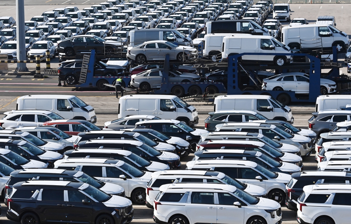 지난 1일 경기 평택항 자동차전용부두에 수출용 차량이 세워져 있는 모습. 뉴시스