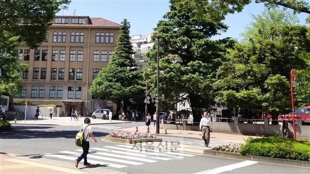일본 명문사학 와세다대학(도쿄 신주쿠구) 정문. 서울신문 DB