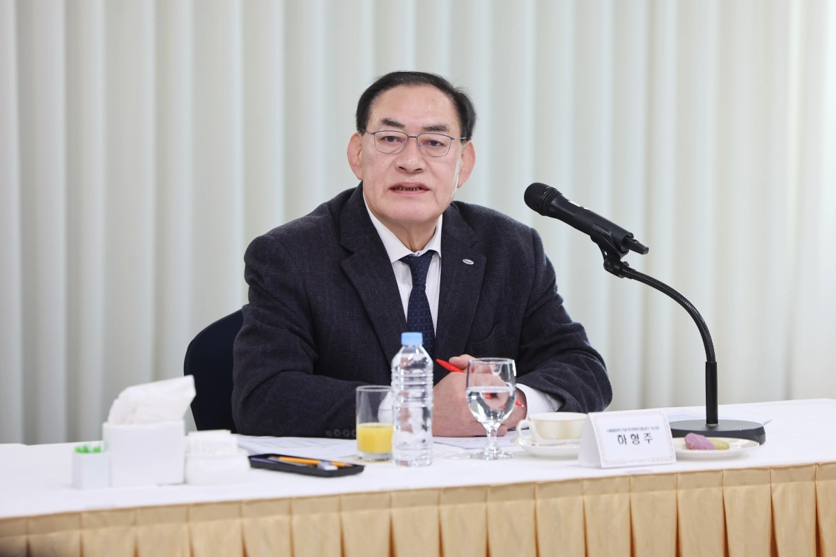하형주 국민체육진흥공단 이사장이 4일 서울 송파구 서울올림픽파크텔에서 열린 기자간담회에서 기자들의 질문에 답하고 있다. 국민체육진흥공단 제공