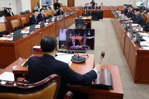 ‘주 52시간 예외’는 일단 빼고… 여야, 반도체특별법 지각 처리