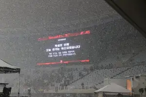 ‘사상 초유’ 첫눈에 하루 밀린 K리그 승강 PO…8일 부천-수원FC 최종 운명 결정