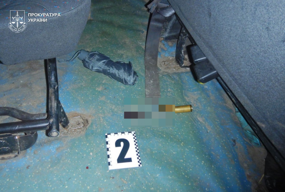 4일(현지시간) 우크라이나군 서부작전사령부는 전날 징집관 한 명이 징집을 위한 불심검문 중 흉기에 찔려 병원으로 옮겨졌으나 사망했다고 발표했다. 사진은 용의자가 사용한 것으로 추정되는 칼. 2025.12.4 우크라 경찰