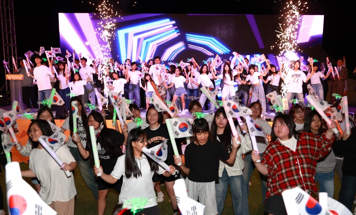 ‘제1회 녹차수도 보성 다 청년 페스티벌’에서 청소년들이 퍼포먼스를 하는 모습.