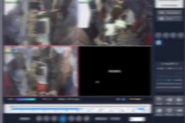 타인의 IP 카메라를 해킹해 엿보는 모습. 기사와 직접적인 관련 없음. 경기남부경찰청 제공