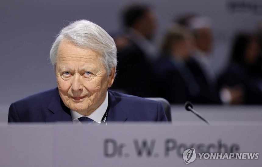 볼프강 포르셰 회장. EPA 연합뉴스