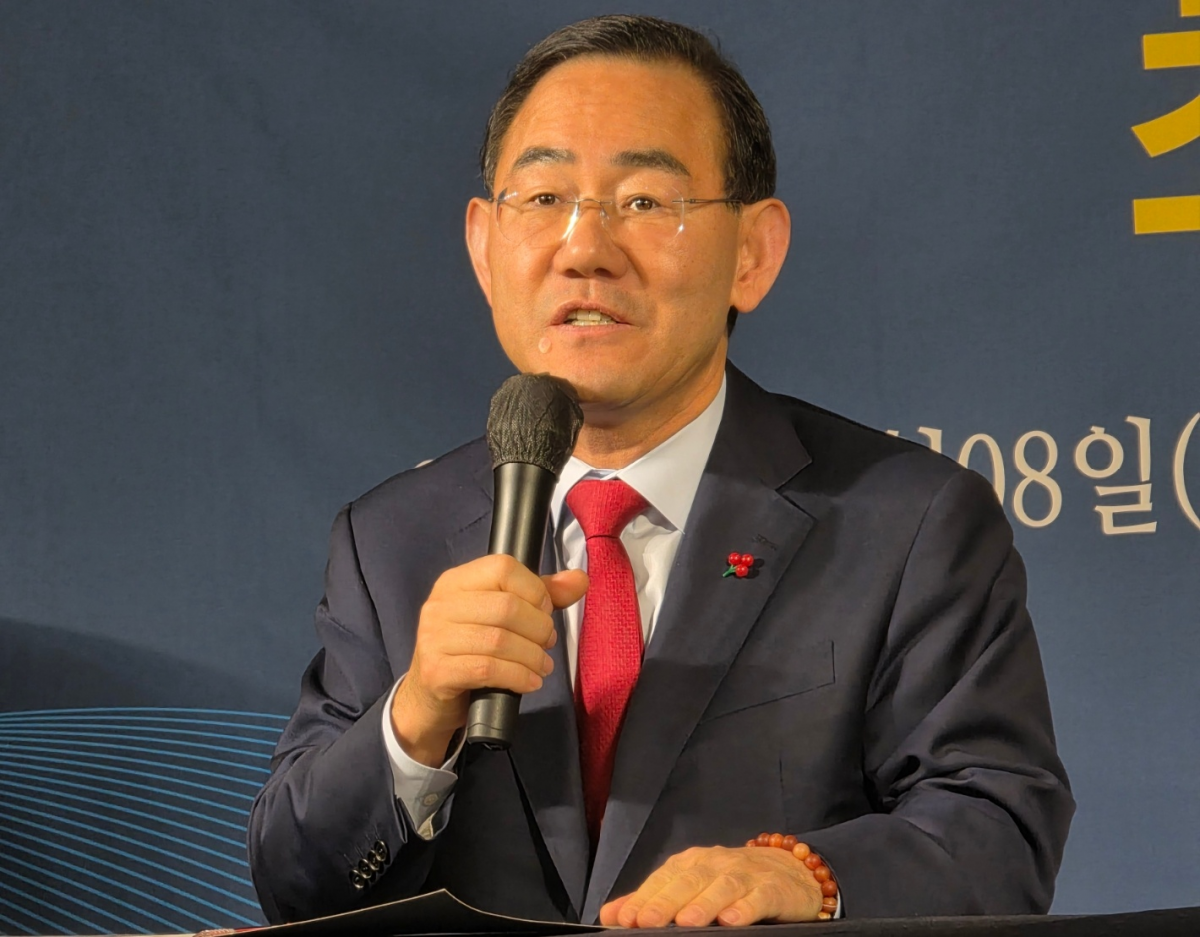 주호영 국회부의장이 8일 대구 남구 이천동 대구아트파크에서 열린 아시아포럼21 정책토론회에 참석해 대구시장 출마설에 대한 입장을 밝히고 있다. 2025. 12. 08. 대구 민경석 기자